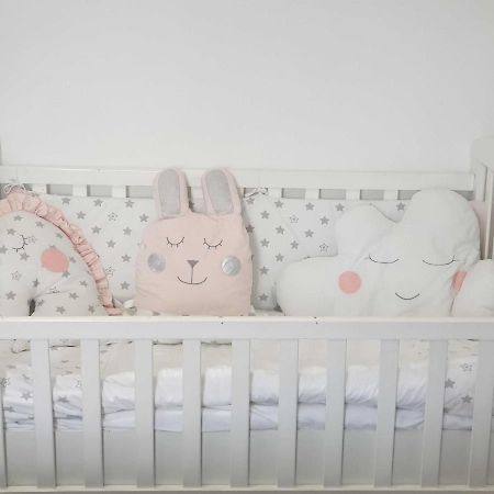 Central Guesthouse ギュムリ エクステリア 写真