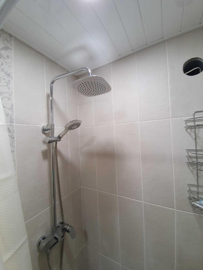Central Guesthouse ギュムリ エクステリア 写真